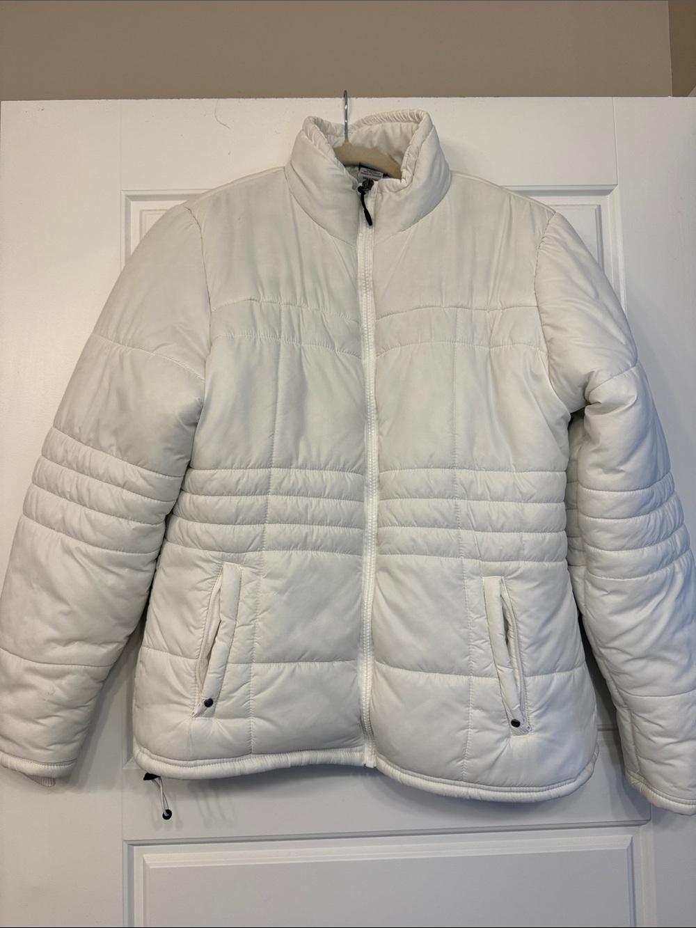 Women's White Quilted Puffer Jacket